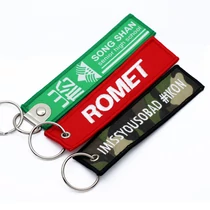 Gestickte Schlüsselanhänger mit zweifarbigem Druck